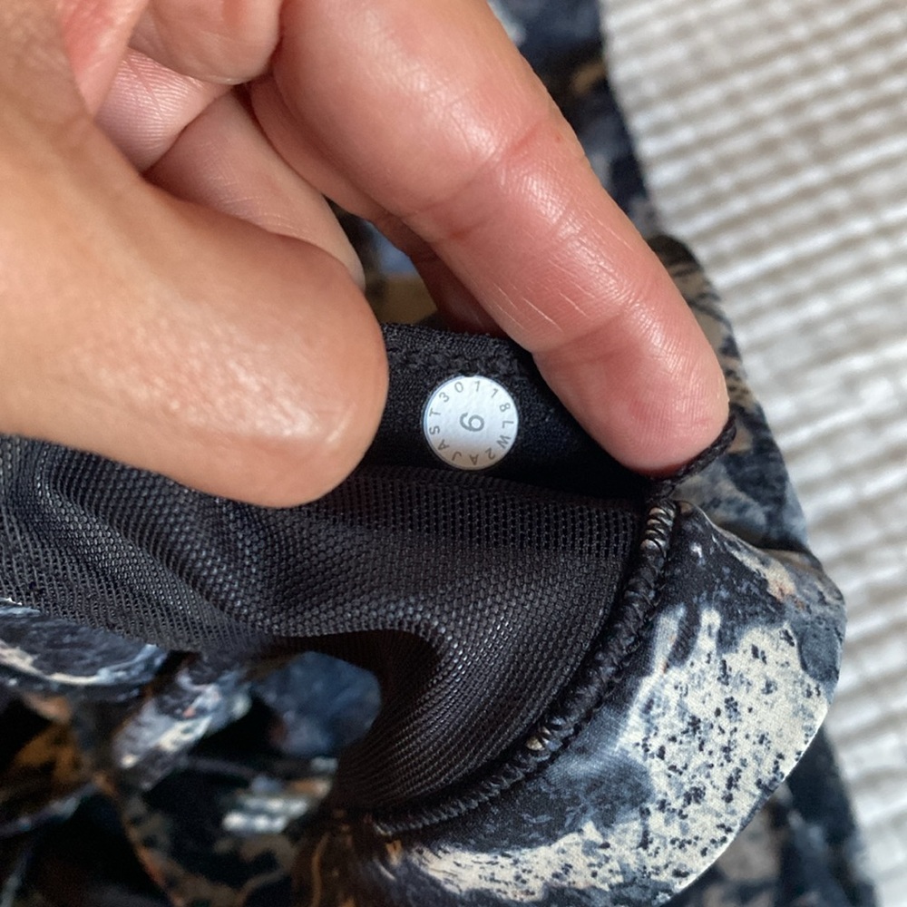 Lululemon Bundle - Picture 6 of 8